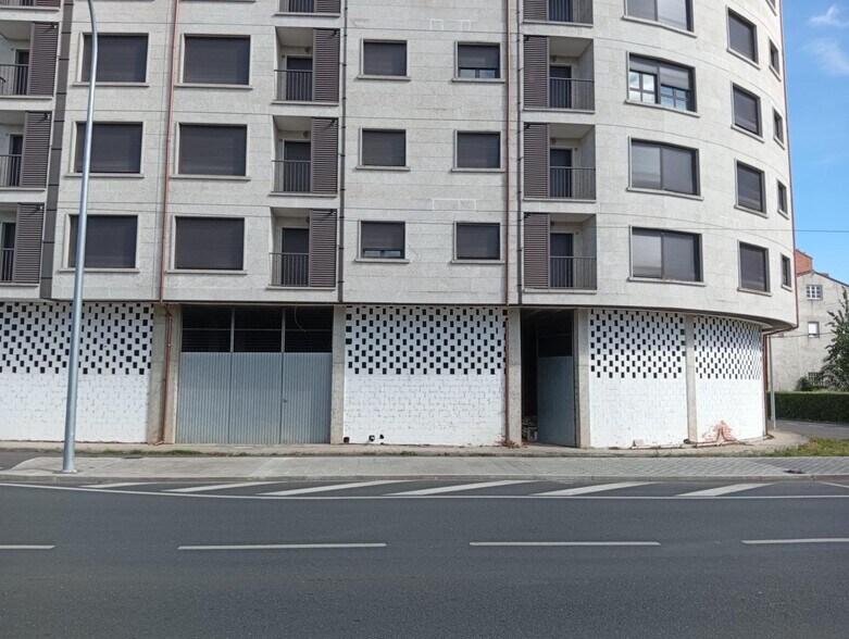 Local en Monforte de Lemos en venta - Foto del edificio - Imagen 2 de 14