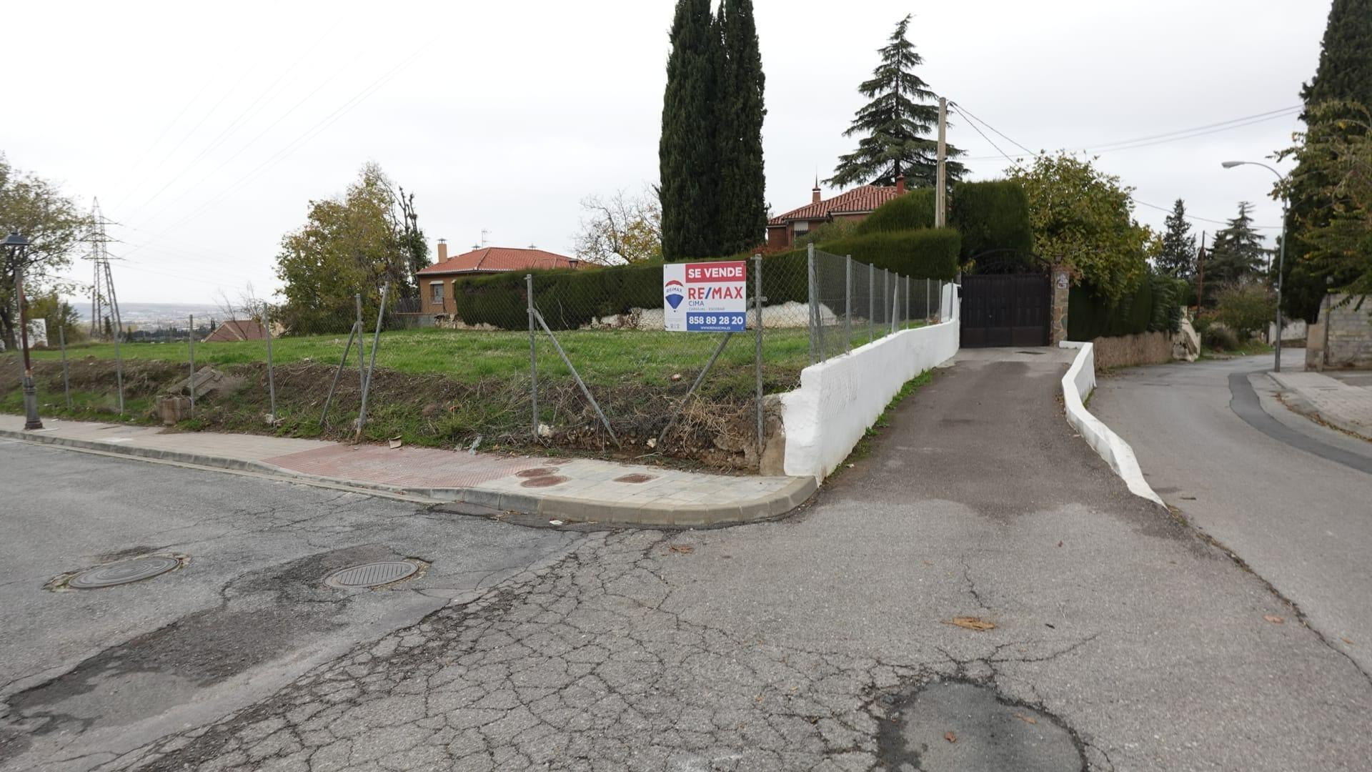 Terreno en Huétor Vega, Granada en venta Foto principal- Imagen 1 de 4