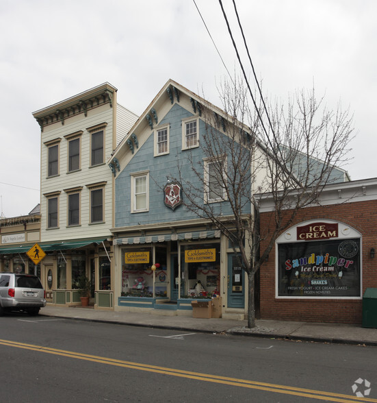 136-138 Main St, Greenport, NY en alquiler - Foto del edificio - Imagen 2 de 24