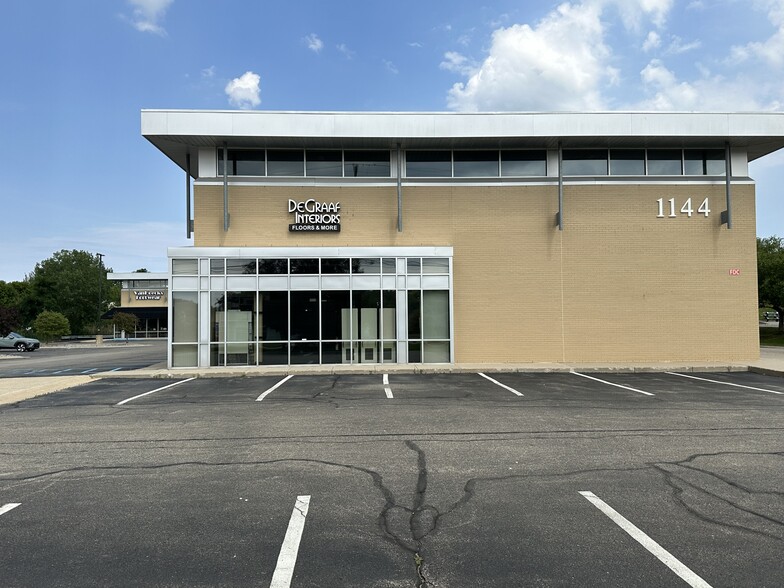 1144 E Paris Ave SE, Grand Rapids, MI en alquiler - Foto del edificio - Imagen 2 de 9