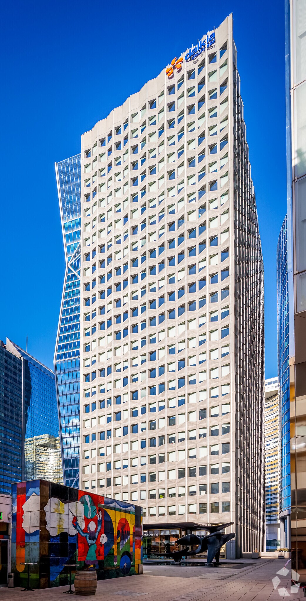 33 Place Des Corolles, Courbevoie en alquiler Foto del edificio- Imagen 1 de 17