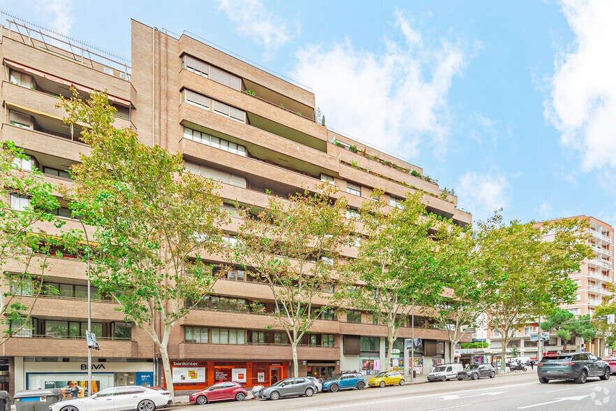 Calle Julián Romea, 3, Madrid, Madrid en venta - Foto del edificio - Imagen 3 de 4