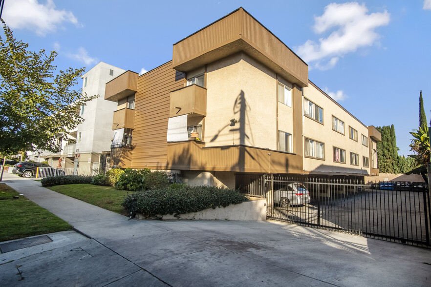 6716 Sylmar Ave, Van Nuys, CA en venta - Foto del edificio - Imagen 3 de 11