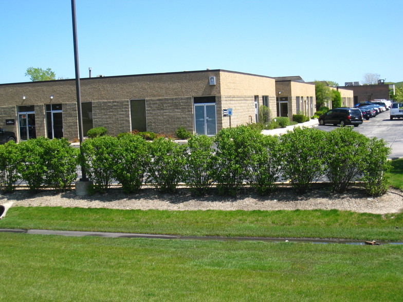 1910-1986 Raymond Dr, Northbrook, IL en alquiler - Foto del edificio - Imagen 1 de 4