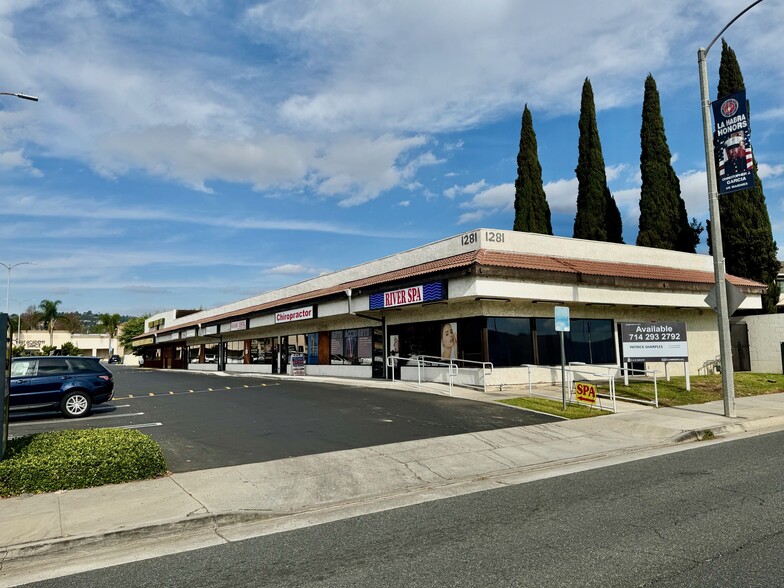 1281 E La Habra Blvd, La Habra, CA en alquiler - Foto del edificio - Imagen 2 de 6