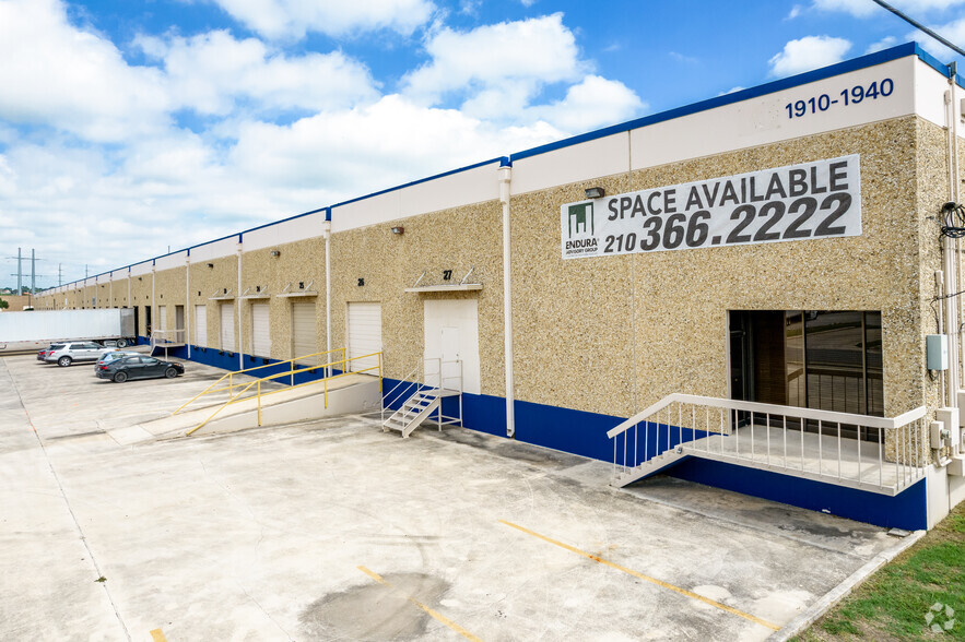 3439-3455 Steen St, San Antonio, TX en alquiler - Foto del edificio - Imagen 1 de 12