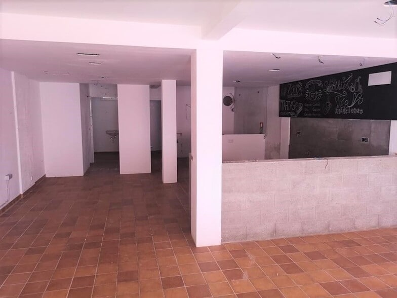 Local en Ciutadella de Menorca en venta - Foto del edificio - Imagen 3 de 11