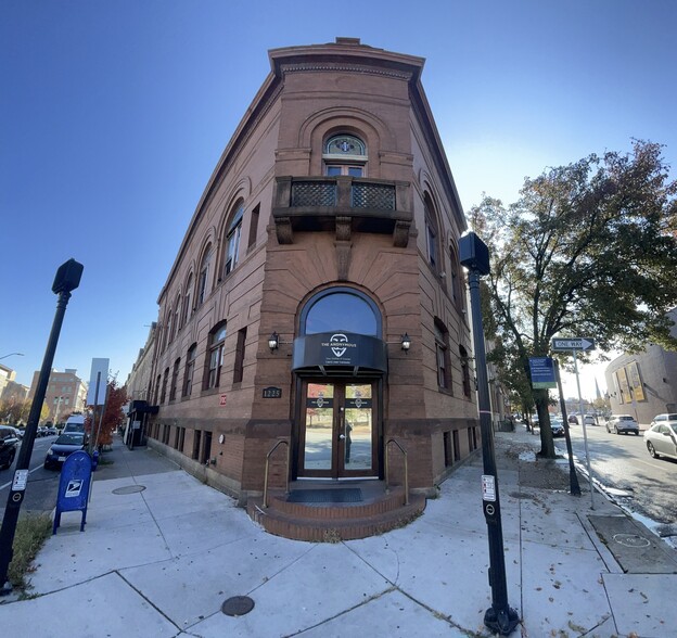 1225 Cathedral St, Baltimore, MD en alquiler - Foto del edificio - Imagen 1 de 18