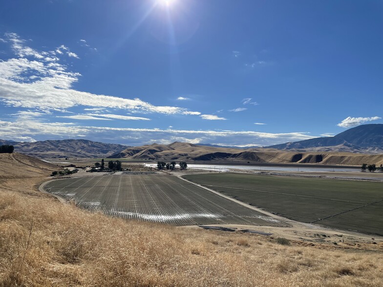 Bena Rd., Bakersfield, CA en venta - Foto del edificio - Imagen 3 de 12