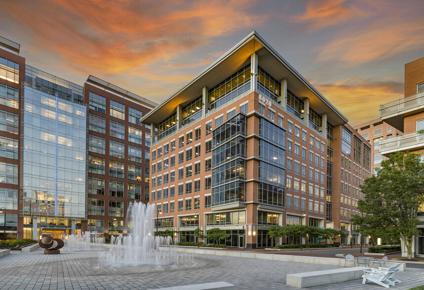 8020 Towers Crescent Dr, Vienna, VA en alquiler - Foto del edificio - Imagen 1 de 20