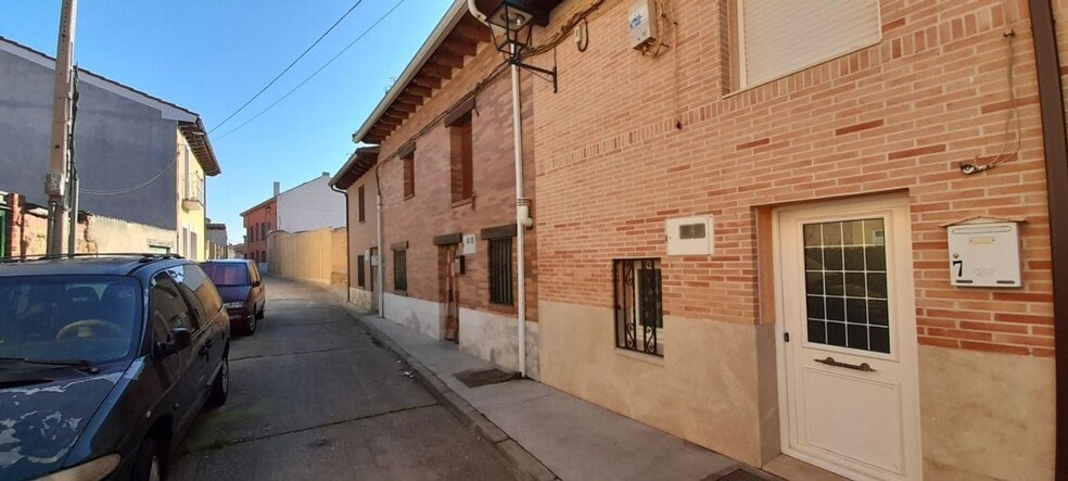 Calle Hondón, 12, Cigales, Valladolid en venta - Foto del edificio - Imagen 2 de 11