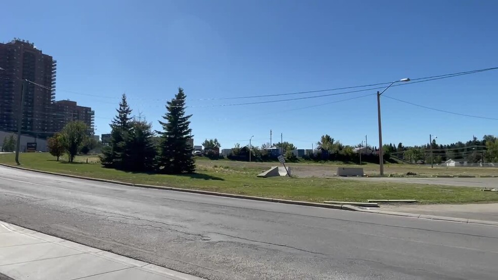 9527 Horton Rd SW, Calgary, AB en alquiler - Vídeo de anuncio comercial - Imagen 2 de 7