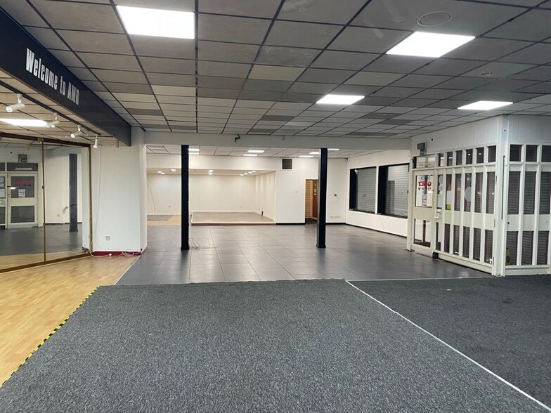 20 Fulbar St, Renfrew en alquiler - Foto del edificio - Imagen 2 de 7