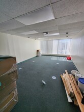 42-40 Bell Blvd, Bayside, NY en alquiler Foto del interior- Imagen 1 de 2