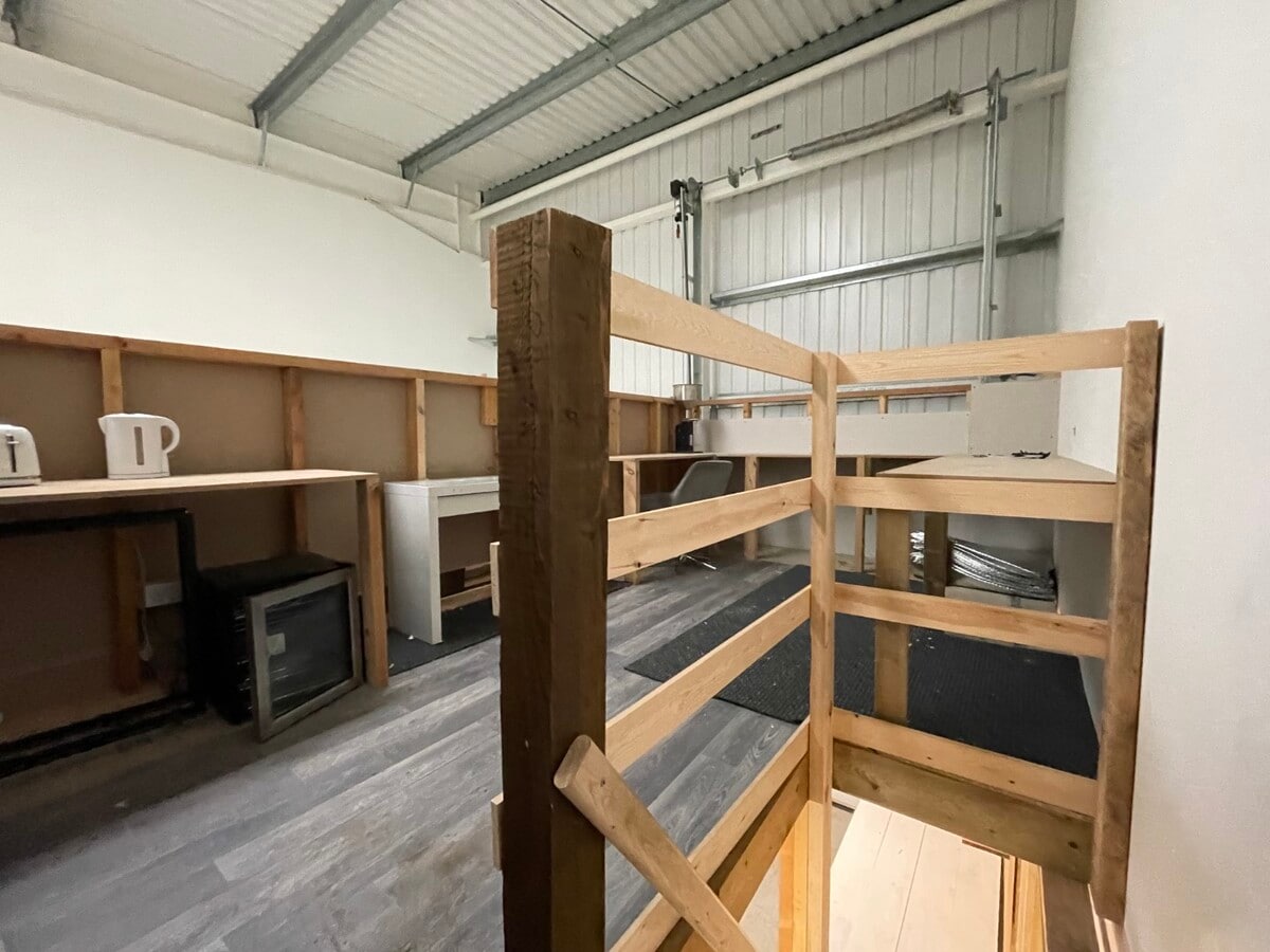 Hall Av, Sevington, KEN TN24 0AA - Unidad 8 -  - Foto del interior - Image 1 of 5