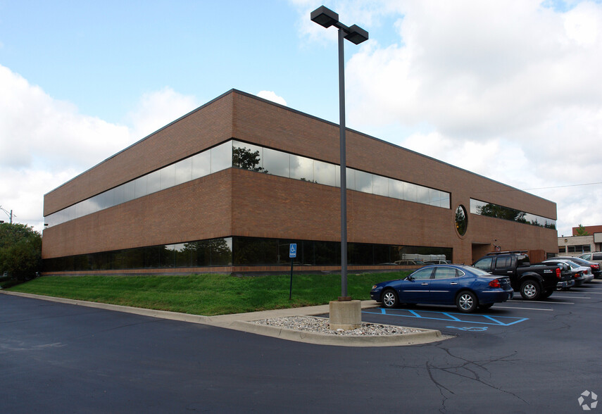 28580 Orchard Lake Rd, Farmington Hills, MI en alquiler - Foto del edificio - Imagen 2 de 2