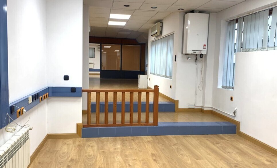 Calle de Eduardo Marquina, 20, Ávila, Ávila en alquiler - Foto del edificio - Imagen 2 de 4