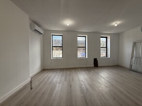 4704 New Utrecht Ave, Brooklyn, NY en alquiler Foto del edificio- Imagen 2 de 8