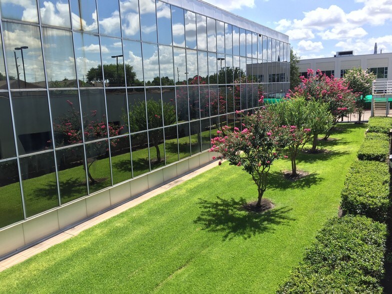 9703 Richmond Ave, Houston, TX en alquiler - Foto del edificio - Imagen 3 de 6