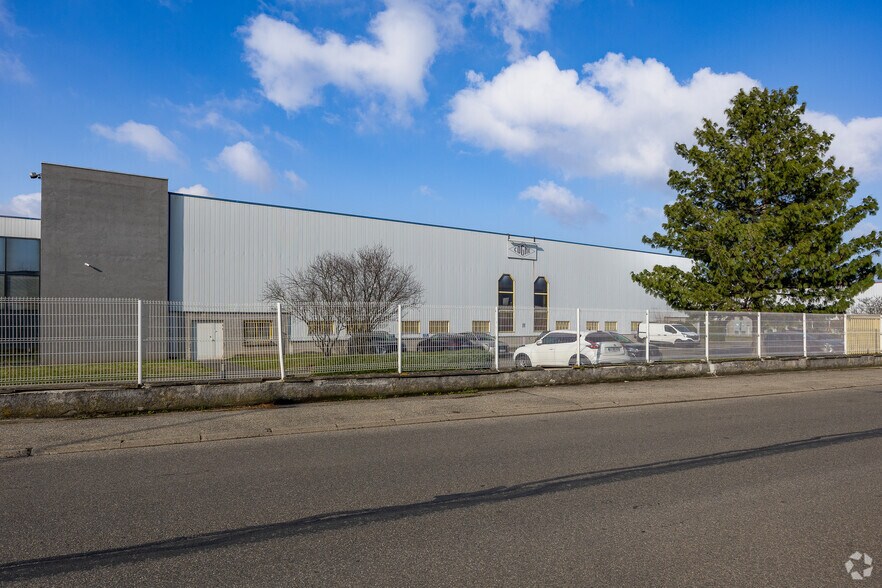 15 Rue Des Frères Lumière, Chassieu en alquiler - Foto del edificio - Imagen 3 de 9