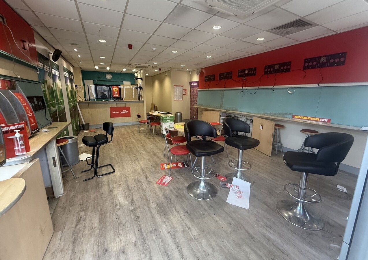 70-72 High St, Wick, HLD KW1 4NE - Unidad 70 - - Foto del interior - Image 1 of 1