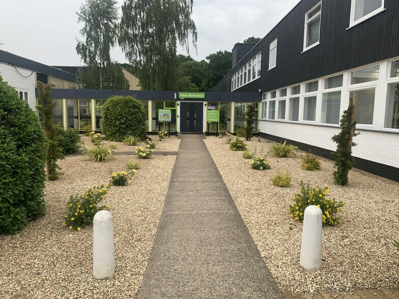 Lynchborough Rd, Liphook en alquiler - Foto del edificio - Imagen 1 de 9