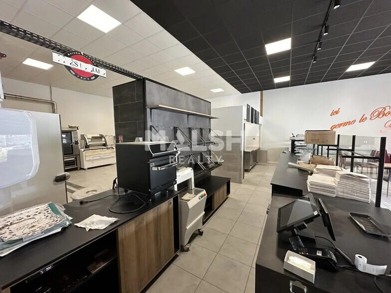 Local en Auberives-sur-Varèze en alquiler - Foto del interior - Imagen 3 de 5