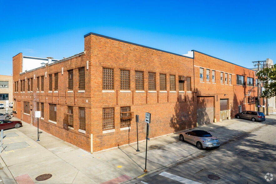 4006 W Belden Ave, Chicago, IL en alquiler - Foto del edificio - Imagen 1 de 6