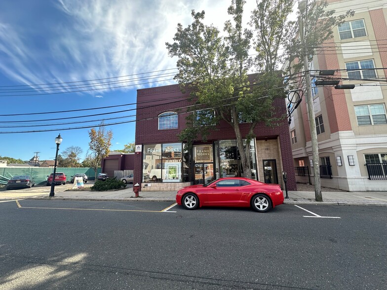 133-135-137 Monmouth Street, Red Bank, NJ en venta - Foto del edificio - Imagen 2 de 13