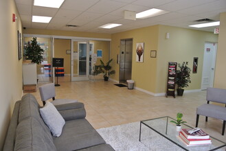 3800 W Broward Blvd, Fort Lauderdale, FL en alquiler Foto del interior- Imagen 1 de 26