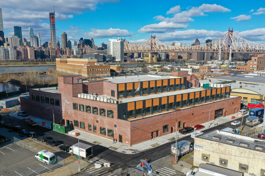 9-03 44th Rd, Long Island City, NY en venta - Foto del edificio - Imagen 1 de 1