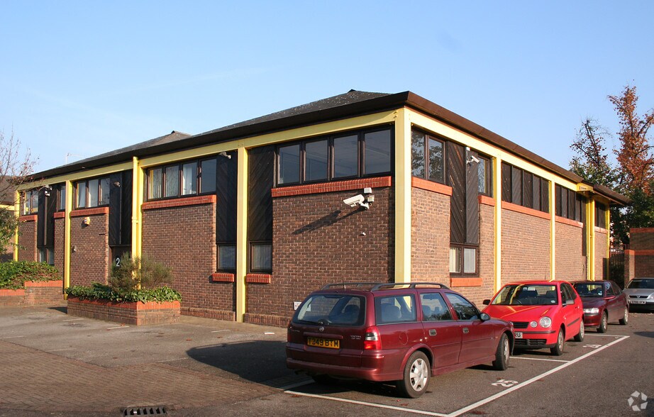 Station Rd, Teddington en venta - Foto del edificio - Imagen 2 de 2