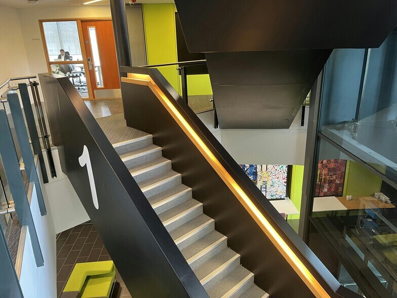 Puma Way, Coventry en alquiler - Foto del edificio - Imagen 3 de 13