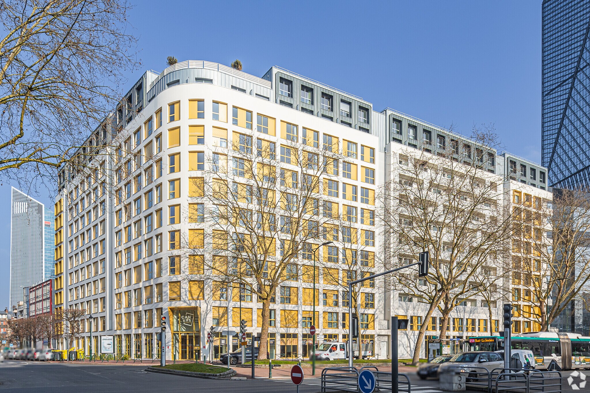 60 Avenue Du Général De Gaulle, Puteaux en alquiler Foto del edificio- Imagen 1 de 5