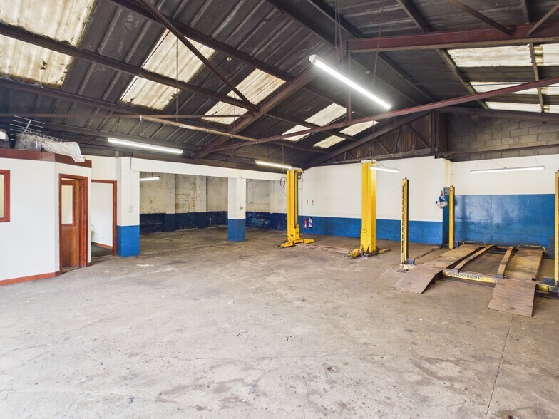 117 West High St, Forfar en venta - Foto del edificio - Imagen 3 de 8