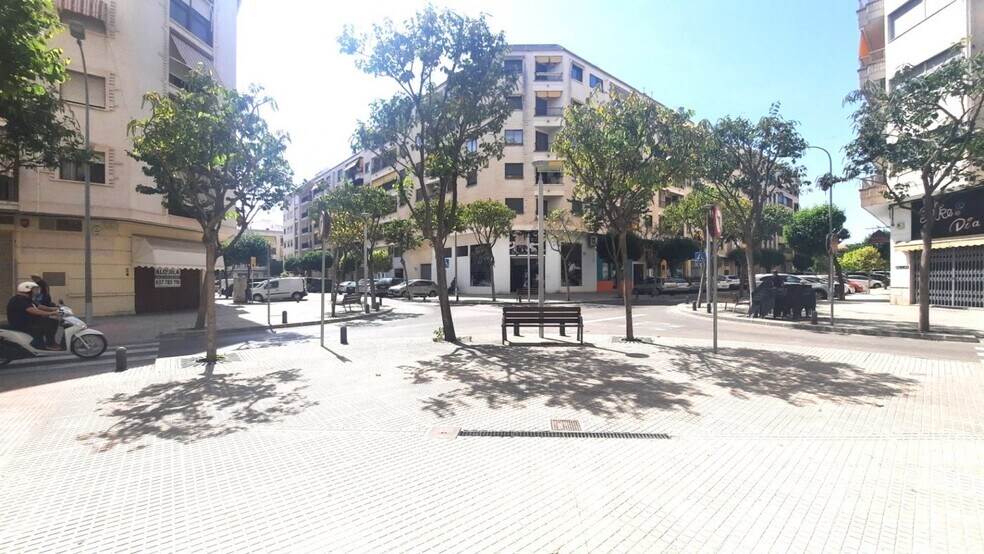 Local en Gandia en venta - Foto del edificio - Imagen 2 de 14