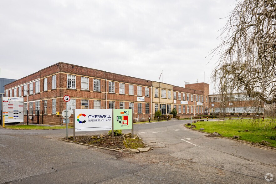 Main Block & Area 3, Cherwell Business Village, Banbury en venta - Foto principal - Imagen 1 de 35