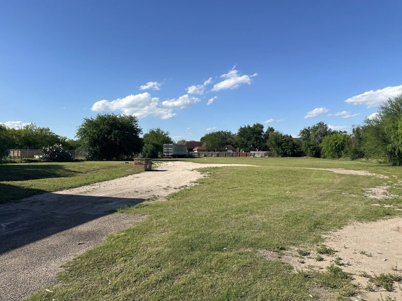 3911 W University Dr, Edinburg, TX en alquiler - Foto del edificio - Imagen 3 de 21