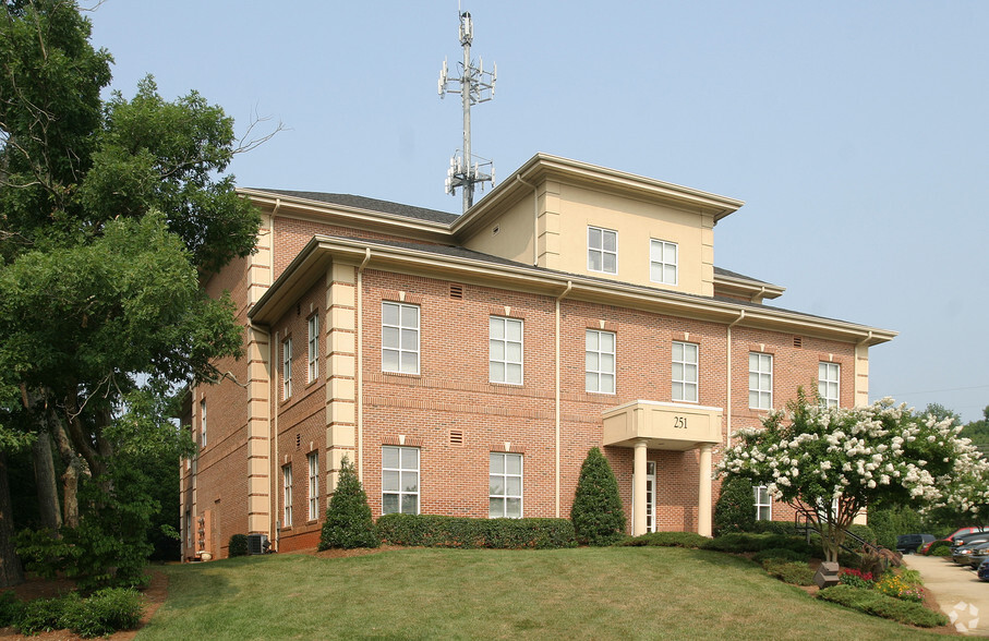 251 Keisler Dr, Cary, NC en venta - Foto del edificio - Imagen 2 de 7