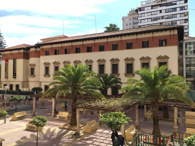 Más detalles de Plaza Preciosa, 2, Murcia - Oficina en alquiler