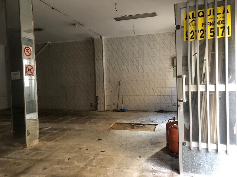 Local en Cáceres, Cáceres en alquiler - Foto del edificio - Imagen 3 de 5