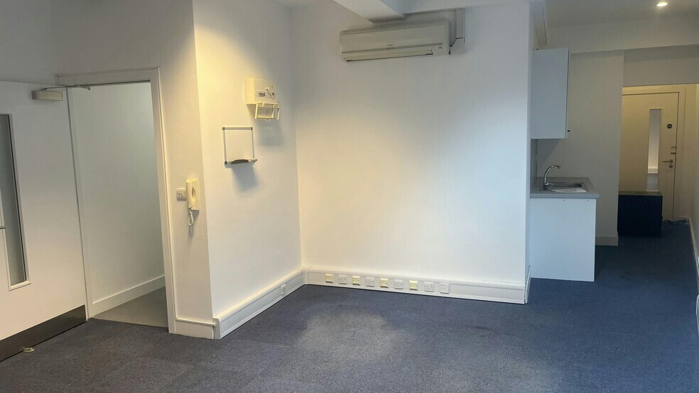 Sandy Ln, Coventry en alquiler - Foto del edificio - Imagen 2 de 11