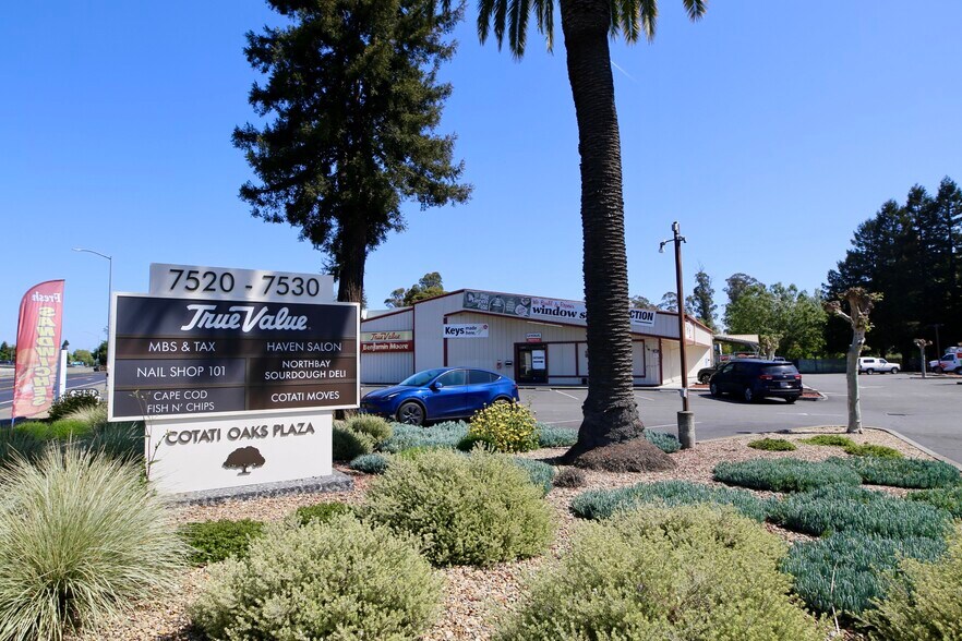 Cotati Oaks Plaza cartera de 2 inmuebles en venta en LoopNet.es - Foto del edificio - Imagen 2 de 8