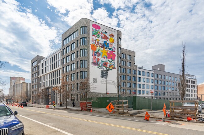 Más detalles de 2360 Bedford Ave, Brooklyn, NY - Local en alquiler