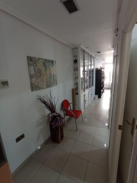 Local en Cáceres en venta - Foto del edificio - Imagen 2 de 20