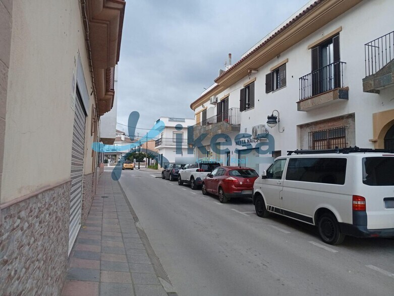 Local en Los Barrios, Cádiz en venta - Foto del edificio - Imagen 2 de 12