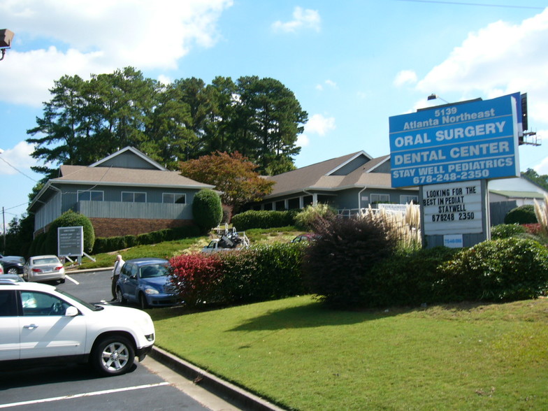 5139 Jimmy Carter Blvd, Norcross, GA en alquiler - Foto del edificio - Imagen 3 de 18