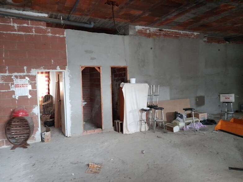 Local en Cáceres en venta - Foto del edificio - Imagen 1 de 5