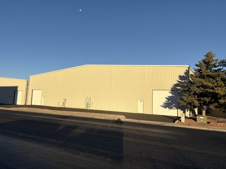 2280 Aviation Way, Cedar City, UT en venta - Foto del edificio - Imagen 2 de 3