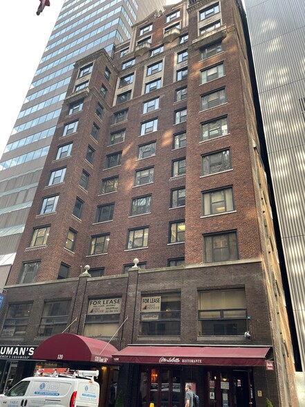 120 E 56th St, New York, NY en alquiler - Foto del edificio - Imagen 2 de 14